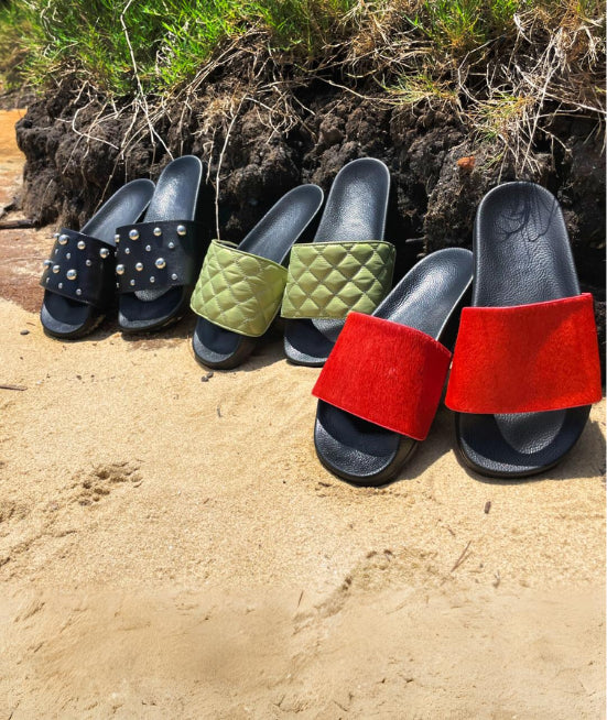 Classic and stylish Chimissimi black slides paired with different types of uppers